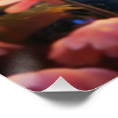 Dackel erstarrt in einem Bereich der farbenfrohen Poster (Ecke)