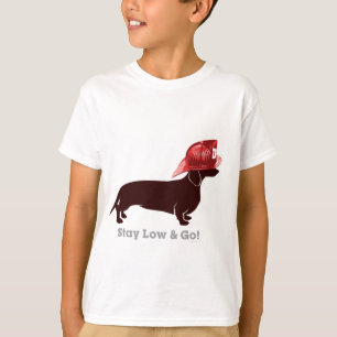 Dackel-Feuerwehrmann "bleibe niedrig " T-Shirt