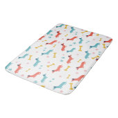 Dackel Hund Farbige Dackeln und Knochen Badematte (Schrägansicht)