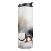 Dackel Hund im Schnee Weihnachten Thermosbecher (Nach links gedreht)