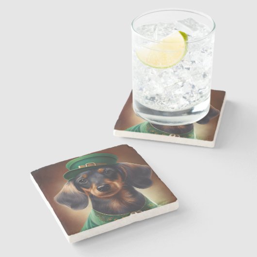 Dackel Hund in St. Patrick's Day Dress Steinuntersetzer (Seitenansicht)