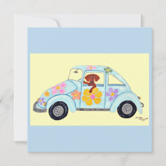Dackel in Hippie-Auto