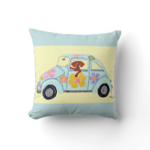 Dackel in Hippie-Auto