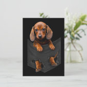 Dackel in meiner Pocket-Dackel Weiner Dog Geschenk Einladung (Stehend Vorderseite)