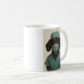 Dackel in OP-Kleidung Kaffeetasse (VorderseiteRechts)