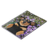 Dackel in violetten Blumen Notizblock (Linke Seite)