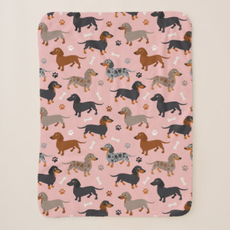 Dackel-Paare und Knochenmuster Pink Sherpadecke
