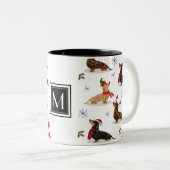 Dackel Weihnachtswurst Dog Monogramm Zweifarbige Tasse (VorderseiteRechts)