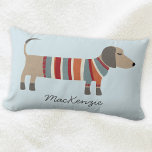 Dackel Wurst Hund Personalisiert Lendenkissen<br><div class="desc">Niedliche kleine Dackel Wurst oder Dackel Hund in Wollstrickbekleidung. Ideal für Hundeliebhaber und Hundeschlittengänger. Originelle Kunst von Nic Squirrell. Ändern Sie den Namen zum Anpassen.</div>
