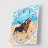 Dackeln am Strand Quadratische Wanduhr (Winkel)