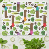 Dackeln auf einem Weg im Park Geschirrtuch (Gefaltet)