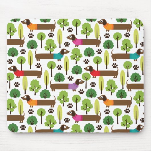 Dackeln auf einem Weg im Park Mousepad (Vorne)