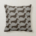 Dackeln Dackel Hunde Muster Fun Dackel Lover Kissen<br><div class="desc">Aktualisieren Sie Ihren Platz mit diesem lustigen Dackel Hunde Muster dekorative werfen Kissen. Dieses Kissen ist in verschiedenen Farbtönen erhältlich und verleiht Ihrem Sofa oder Bett einen niedlichen Dekorationsakzent. Schenken Sie jemandem, der Dackeln mit Kurzhaarlaufen Lieben hat, ein wohlüberlegtes Geschenk. Besuchen Sie Jenn’s Doodle World für noch mehr Dachshund Wohngestaltung...</div>