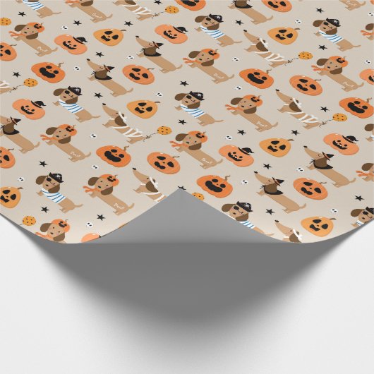 Dackeln im Halloween-Kostümmuster Geschenkpapier (Ecke)