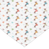 Dackeln im Weihnachtssüßmuster Tischdecke (Schrägansicht)