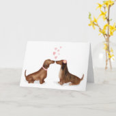 Dackeln in der Valentinerkarte der Liebe (zwei Mäd Karte (Gelbe Blume)