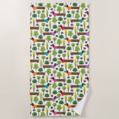 Dackeln zu Fuß im Park Strandtuch (Vorderseite)