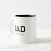 Dad Established Simple Modern College Typography Zweifarbige Tasse (Vorderseite Links)