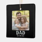 Dad-Foto etabliert Keramikornament (Links)