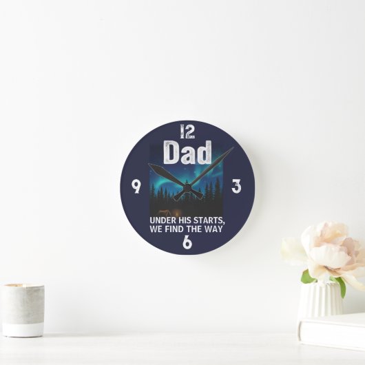 Dad Northern Lights Camping Customizable Runde Wanduhr (Zuhause)