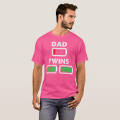 Dad Of Twins Battery Running Low But Not The Twins T-Shirt (Vorne ganz)