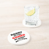 Daddy by Day Gamer by Night Getränkeuntersetzer (Seite)