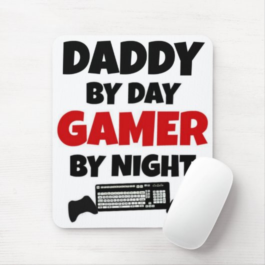 Daddy by Day Gamer by Night Mousepad (Mit Mouse)
