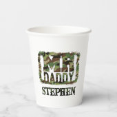 Daddy Camouflage Design mit Individuelle Name Pappbecher (Rückseite)