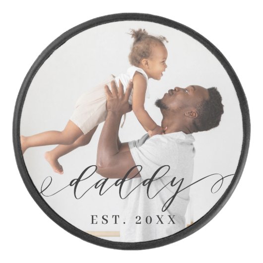Daddy Elegant Script Minimal Father's Day Photo Eishockey Puck (Vorderseite)