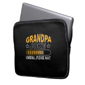Daddy Gift Grandpa Loading Bitte Laptopschutzhülle (Vorderseite Links)