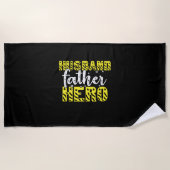 Daddy Gift Husband Father Hero Strandtuch (Vorderseite)