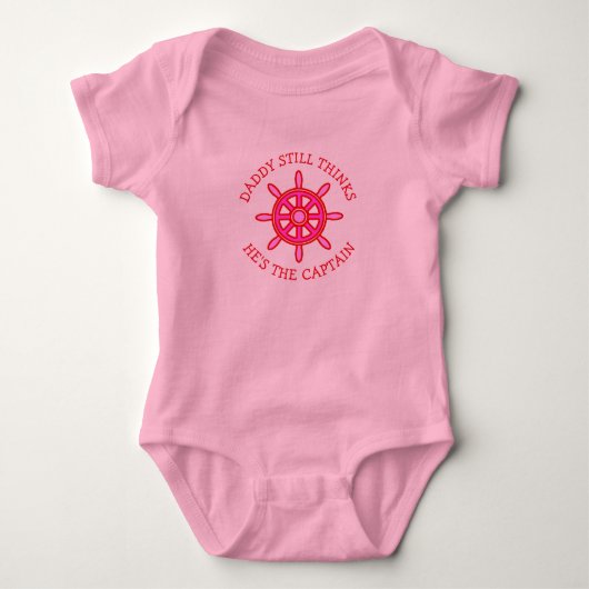 Daddy glaubt, er sei der Captain Funny Baby Strampler (Vorderseite)