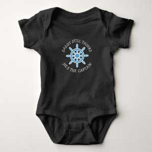 Daddy glaubt, er sei der Captain Funny Baby Strampler