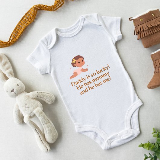 Daddy hat so viel Glück Baby Strampler