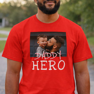 Daddy Held Weißer Typografie Dad Foto Rot T-Shirt
