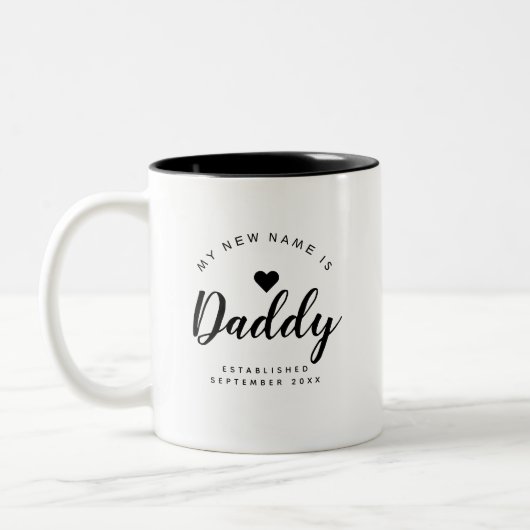 Daddy | Personalisierte Ankündigung von New Dad Ba Zweifarbige Tasse (Links)