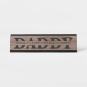 "Daddy" Personalisierte Kindernamen Wood Black Schreibtischnamensplakette (Vorderseite )