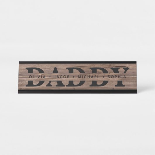 "Daddy" Personalisierte Kindernamen Wood Black Schreibtischnamensplakette (Vorderseite )