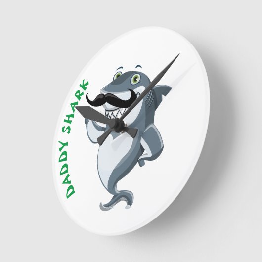 Daddy Shark Runde Wanduhr (Winkel)