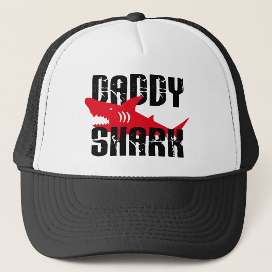 Daddy Shark Worn Graphic Truckerkappe (Vorderseite)