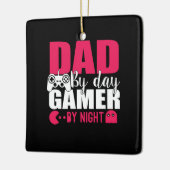 Daddy spendet Vater by Day Gamer by Night Keramikornament (Links)