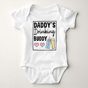 Daddy trinkt Buddy Baby Strampler