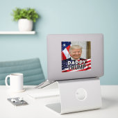 Daddy Trump Aufkleber (Laptop auf Schreibtisch)