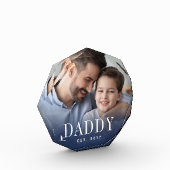 Daddy Year etabliert Fotoblock (Links)