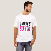 Daddy's Boy entwirft essenzielle Dinge T-Shirt (Vorne ganz)