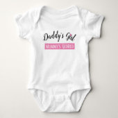 Daddy's Girl, Mama's World Pink and Black Baby Strampler (Vorderseite)