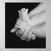 "Daddys Hands" Schwarz-Weiß-Babynahrung drucken Poster (Vorne)