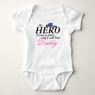 Daddy's My Held - Lkw-Fahrer Baby Strampler