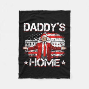 Daddys Zuhause Trump Xmas 2024 Funny Trump nimmt A Fleecedecke