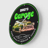 Dad's Garage Any Name Always Open Green Fonts Große Wanduhr (Winkel)